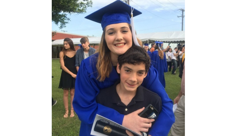 Lexie Broyles Grad Photo